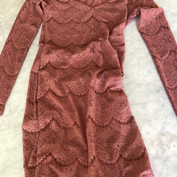 LONG SLEEVE LACE MINI DRESS - Picture 3 of 4